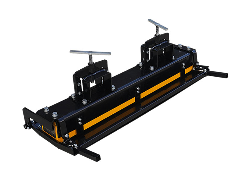 Spazzatrice magnetica per carrelli elevatori